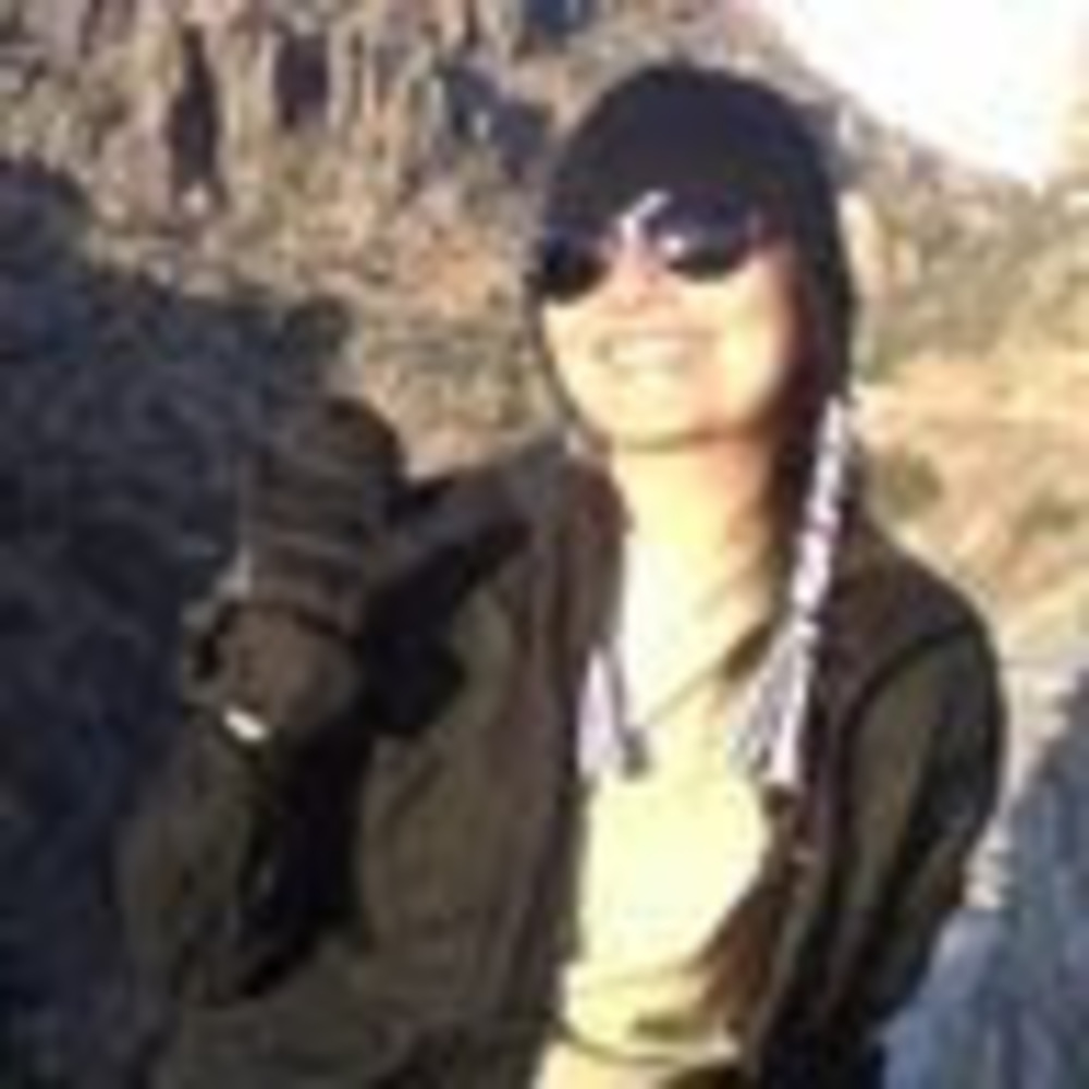 Meet your Posher, Claudia